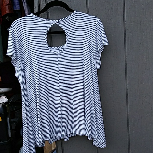 Cute trapeze style top - Picture 2 of 2